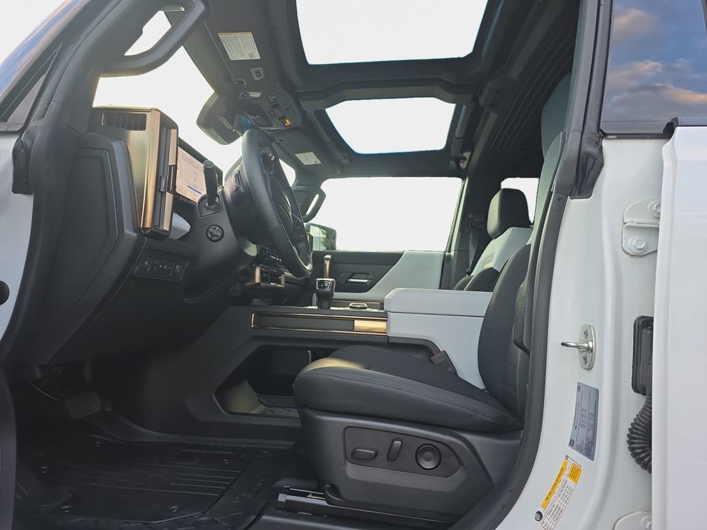 Used 2024 GMC Hummer EV 2X w/ Extreme Off-Road Package AWD/4WD image 12