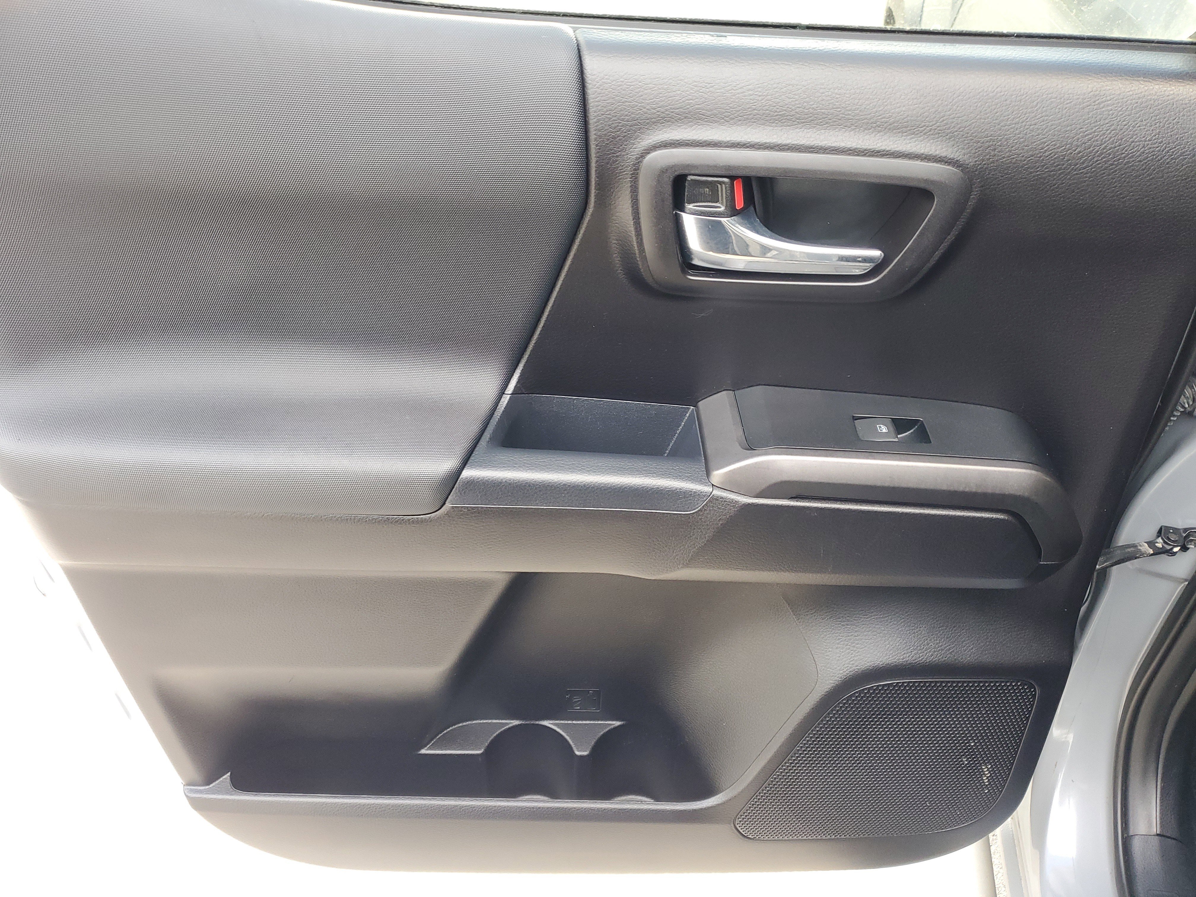 Used 2021 Toyota Tacoma TRD Off-Road image 13