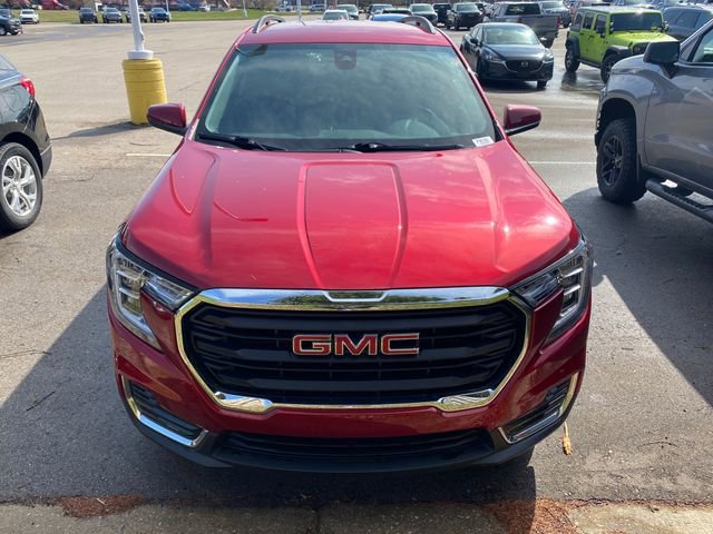 Certified 2023 GMC Terrain SLE w/ Driver Convenience Package image 9
