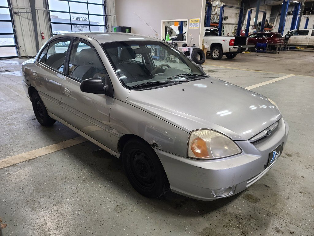 Used 2004 Kia Rio Sedan image 3