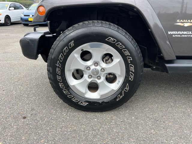 Used 2014 Jeep Wrangler Unlimited Sahara w/ Connectivity Group image 29