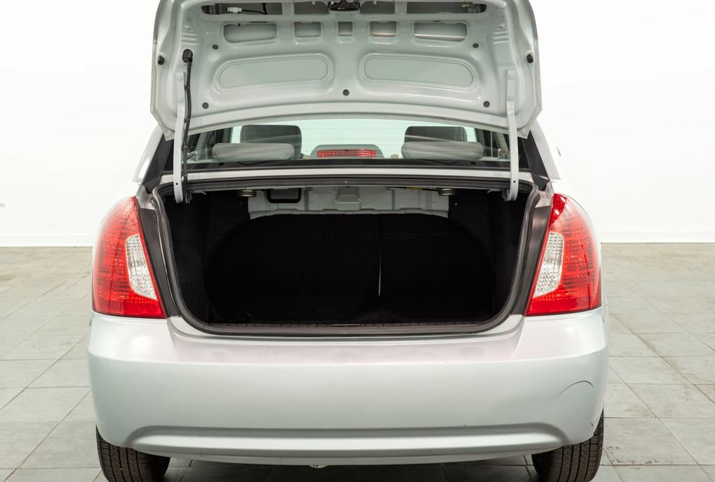 Used 2009 Hyundai Accent GLS w/ Popular Equipment Pkg 5 FWD image 11
