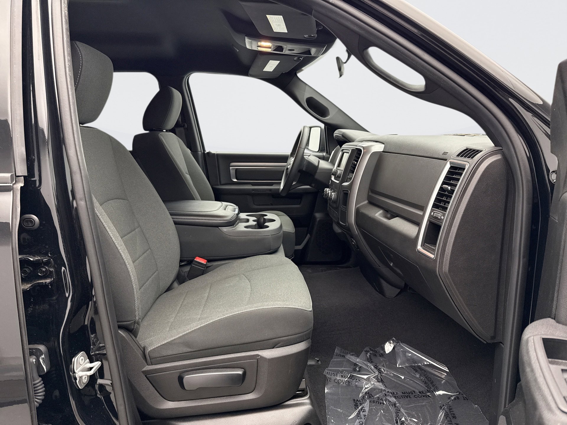 Used 2022 RAM 1500 Classic Warlock image 16