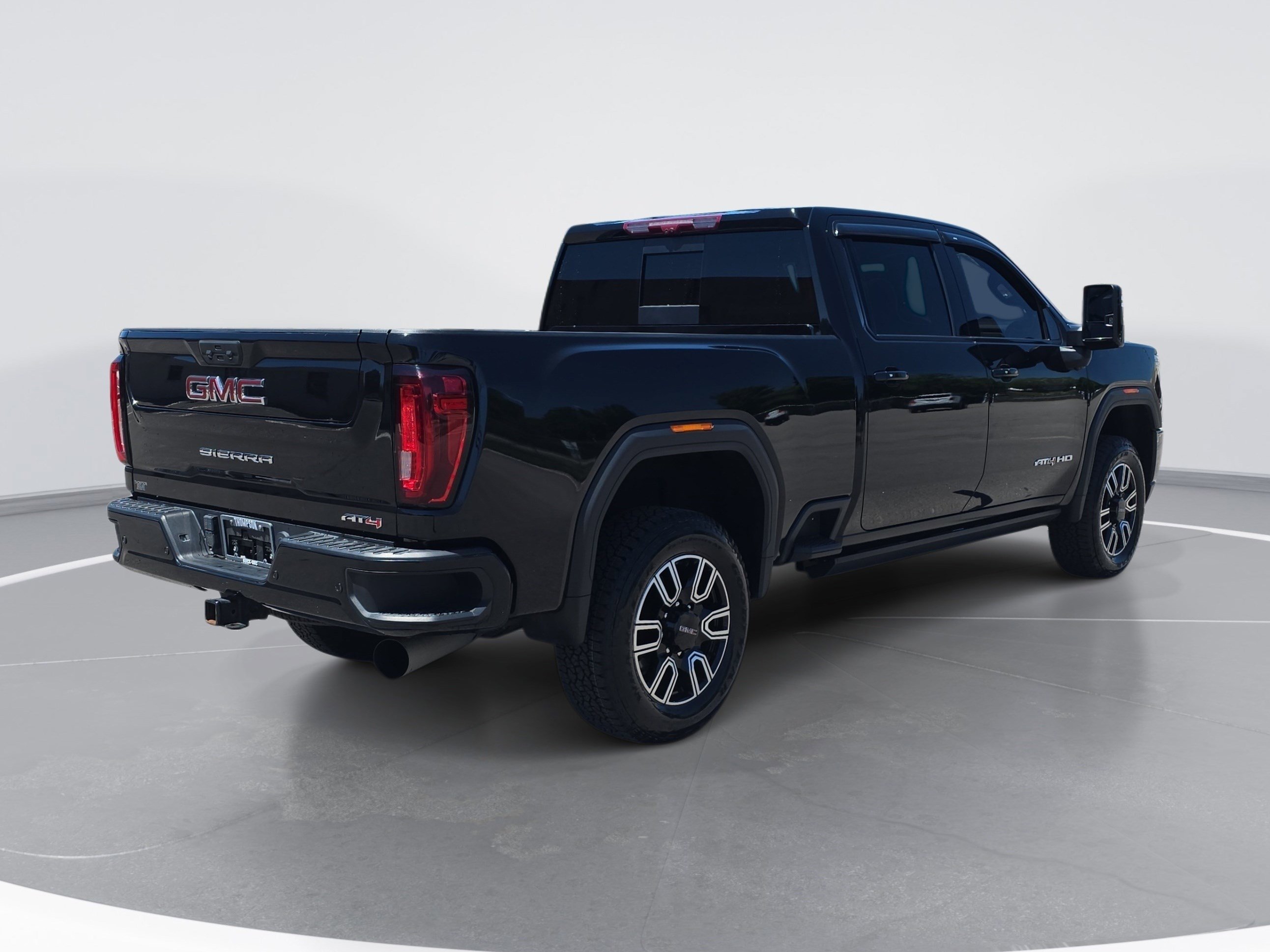 Used 2023 GMC Sierra 2500 AT4 w/ AT4 Premium Plus Package AWD/4WD image 3