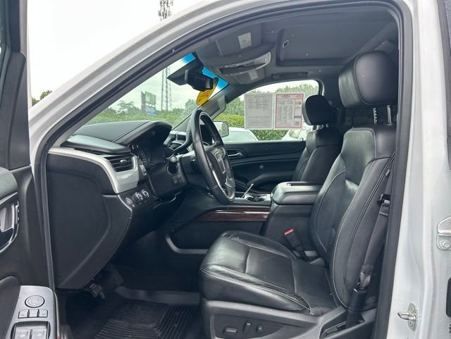 Used 2017 GMC Yukon XL SLT w/ Open Road Package AWD/4WD image 16