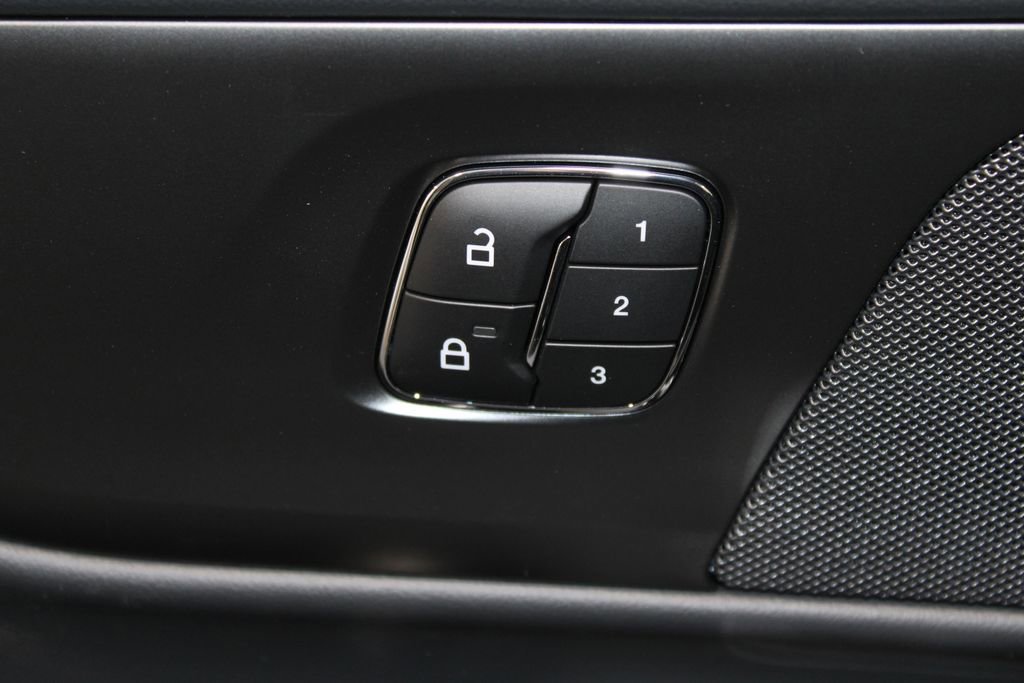 New 2026 Lincoln Nautilus Premier image 41