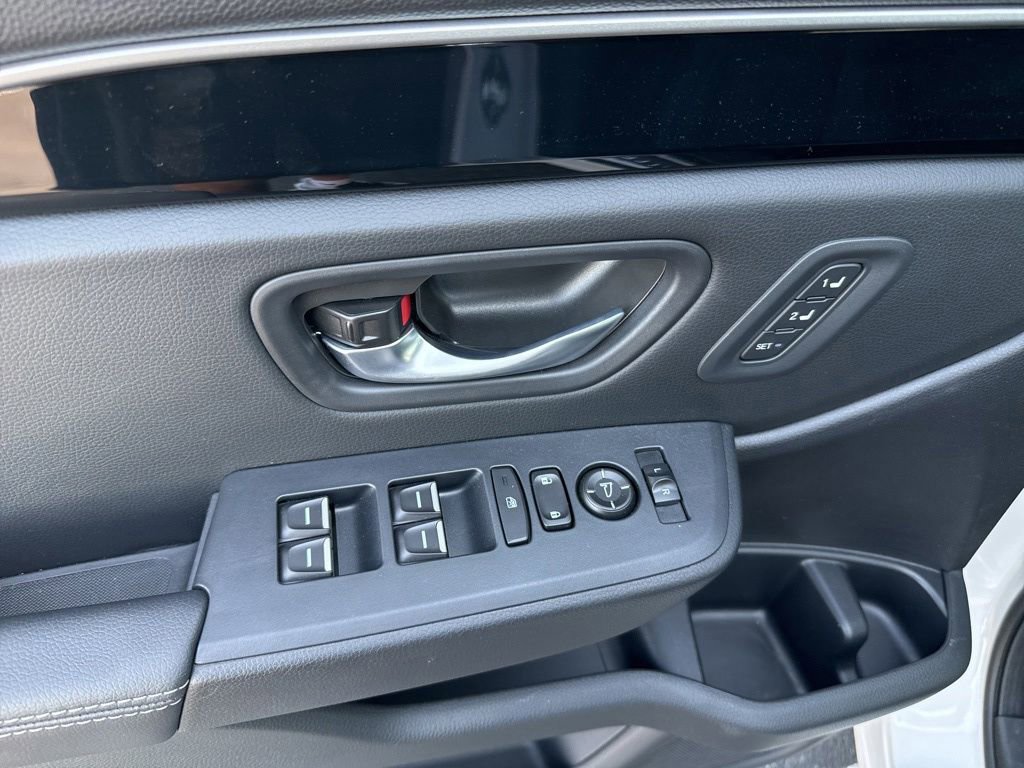 Used 2025 Honda Pilot EX-L image 17