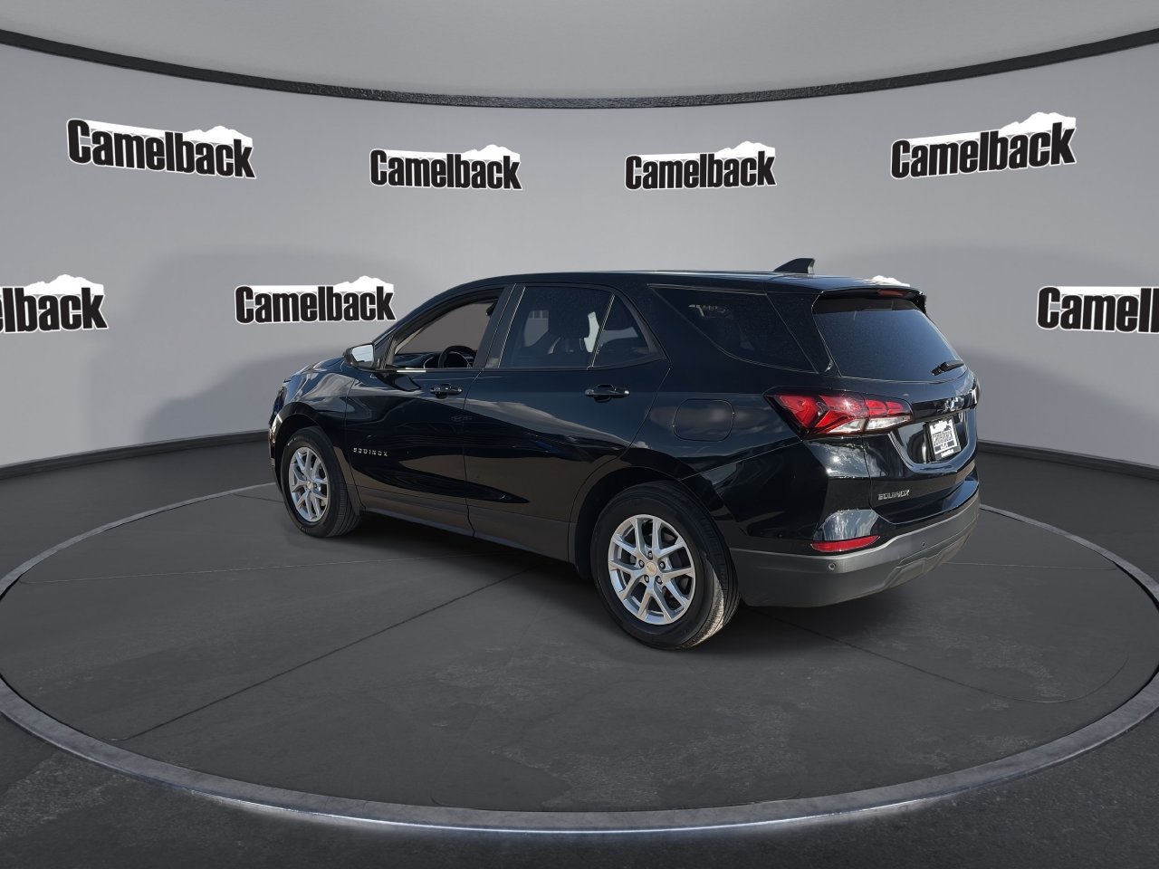 Used 2024 Chevrolet Equinox LS w/ LS Convenience Package FWD image 5
