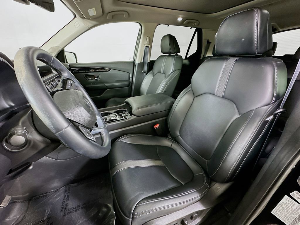 Used 2023 Honda Pilot Touring image 16
