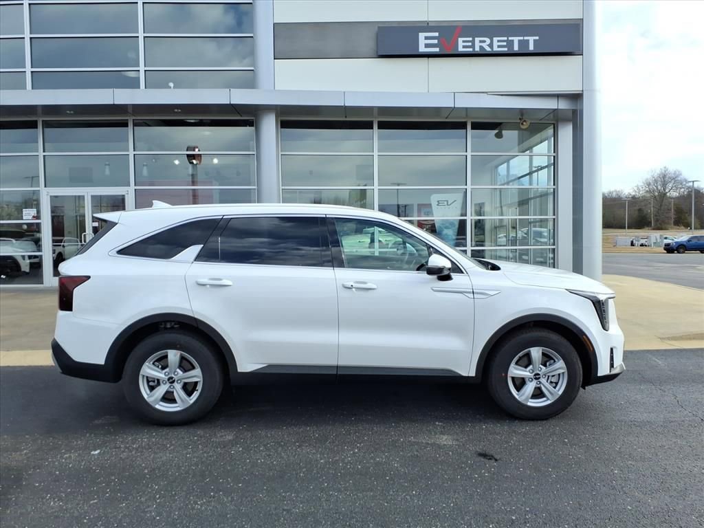New 2026 Kia Sorento LX FWD image 2