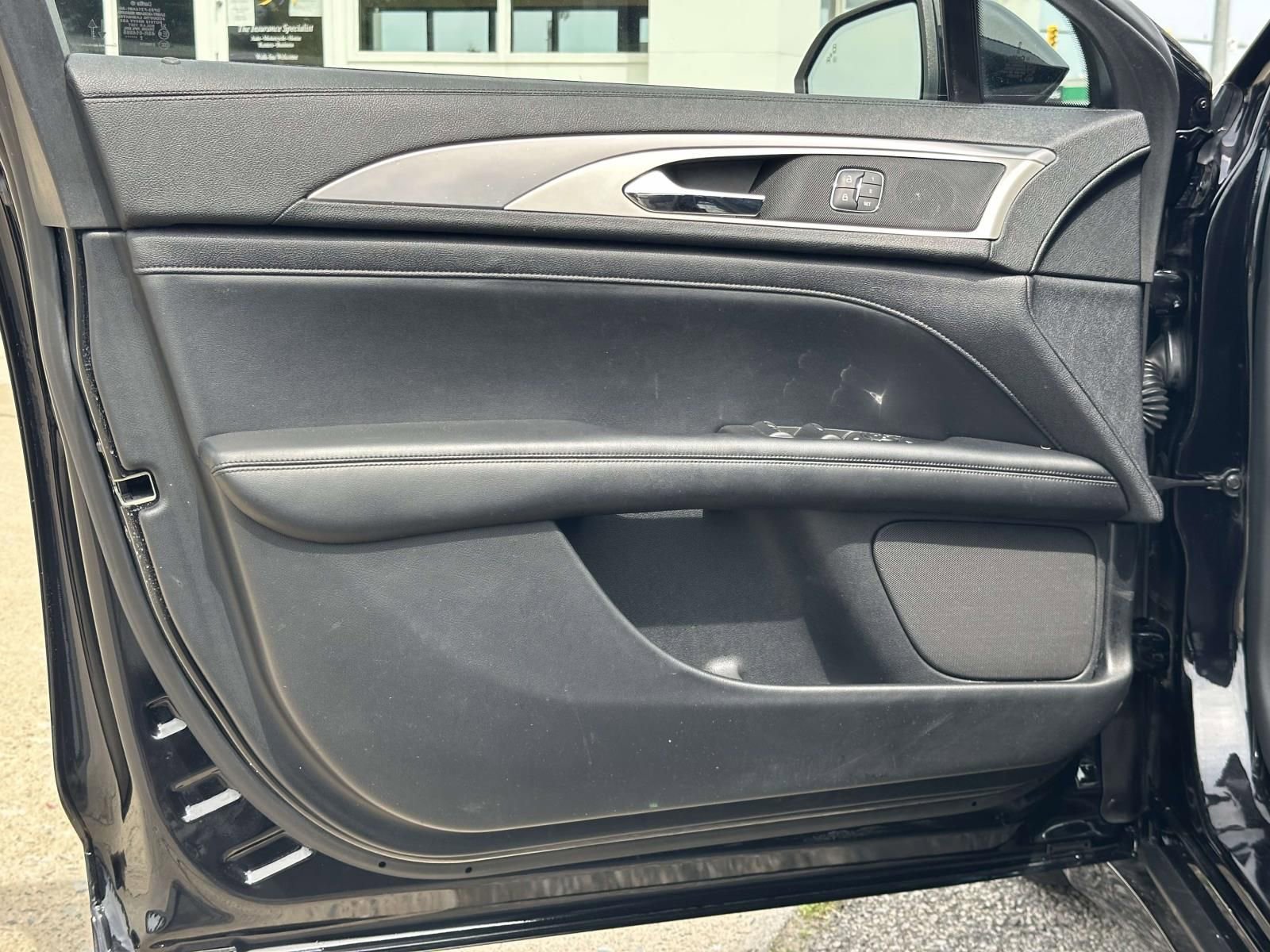 Used 2020 Lincoln MKZ AWD image 16