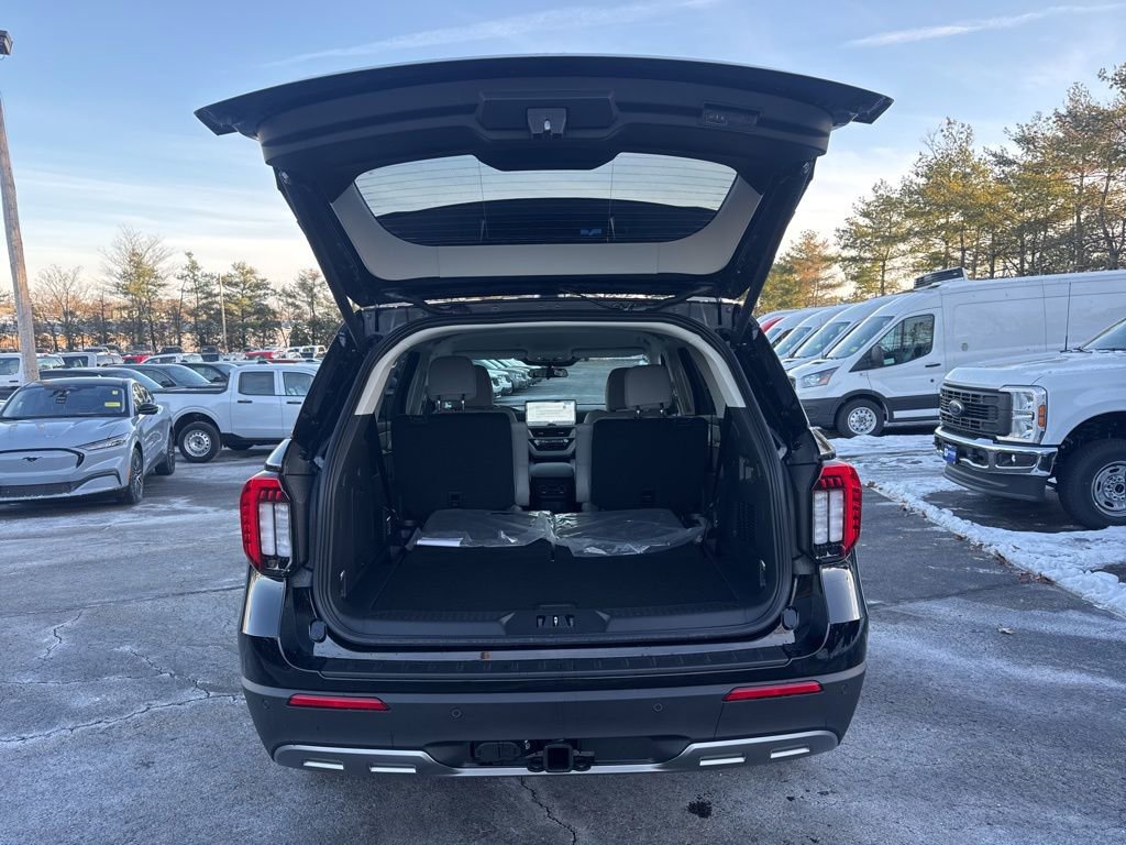 New 2026 Ford Explorer Active w/ Active Comfort Package image 8
