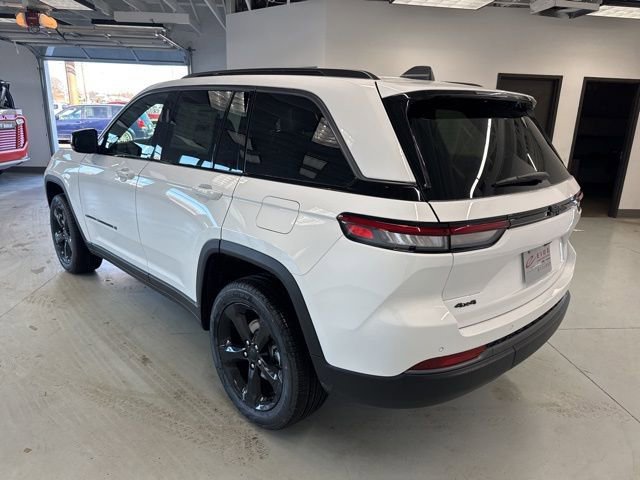 New 2026 Jeep Grand Cherokee Limited w/ Limited Altitude Package AWD/4WD image 6