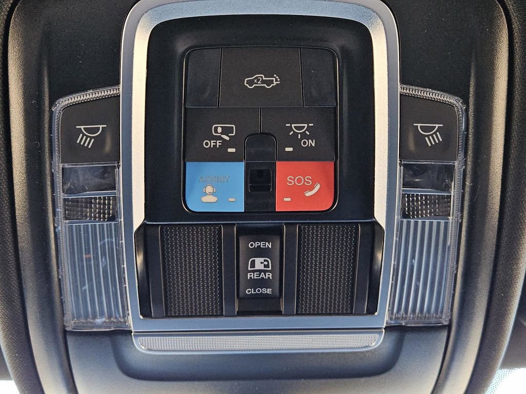 New 2026 RAM 1500 4x4 Crew Cab image 19
