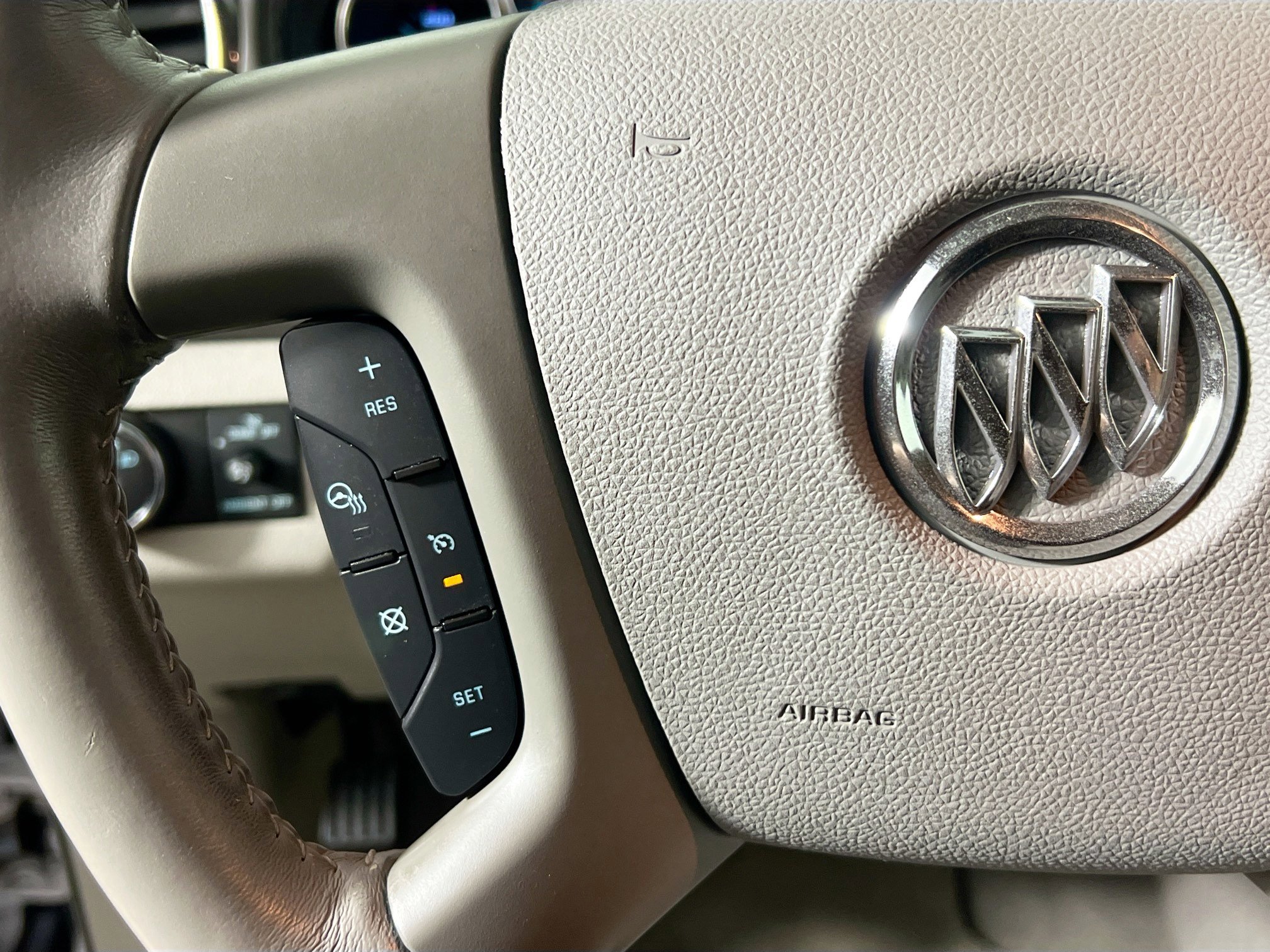 Used 2016 Buick Enclave Leather image 16