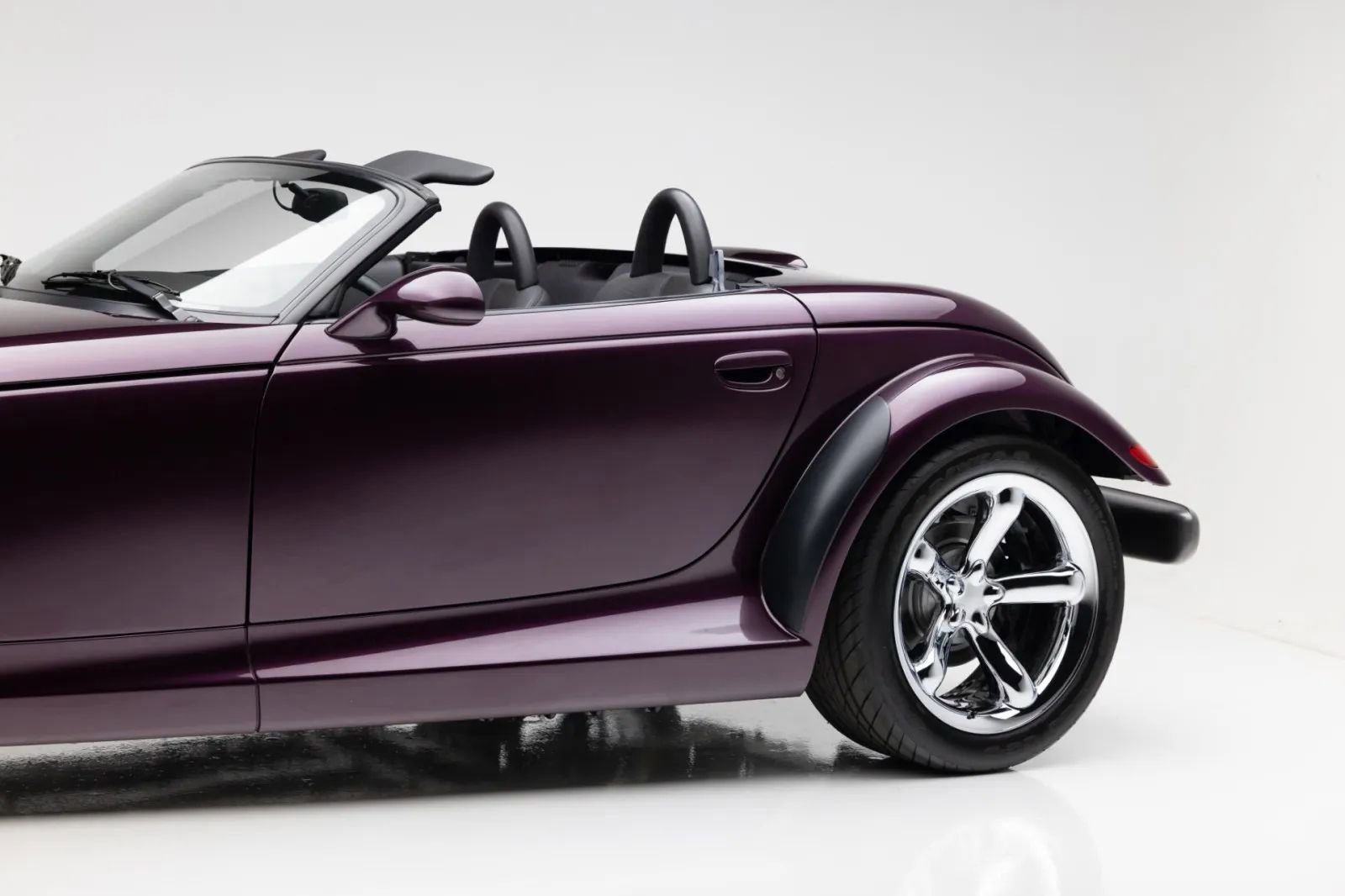 Used 1999 Plymouth Prowler RWD image 39