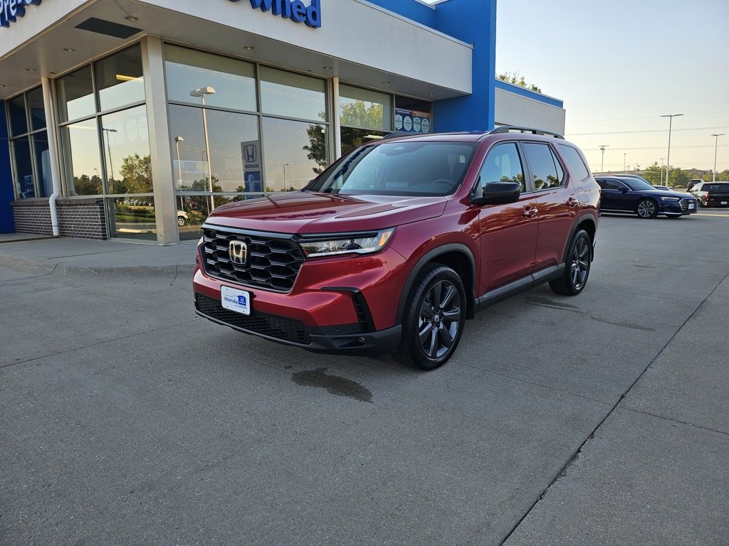 Certified 2025 Honda Pilot Sport