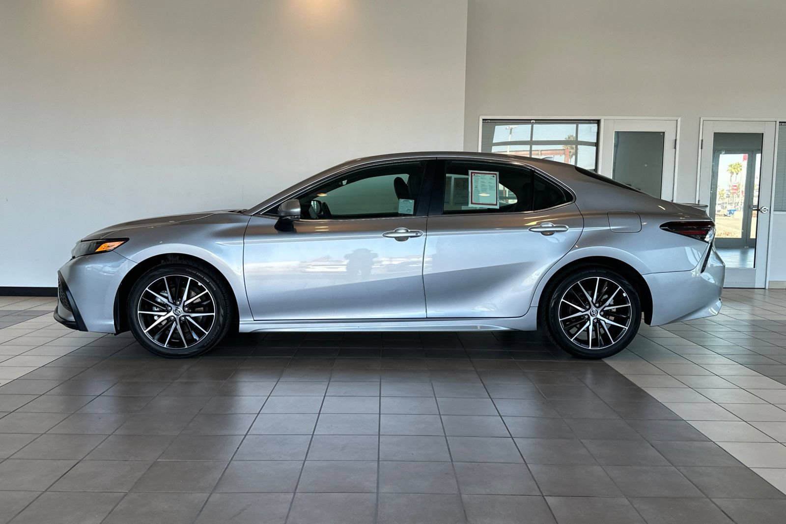 Certified 2024 Toyota Camry SE FWD image 7