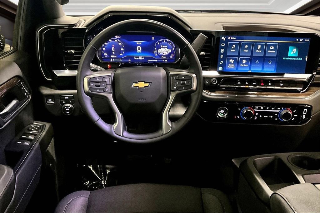 Used 2024 Chevrolet Silverado 1500 LT image 9