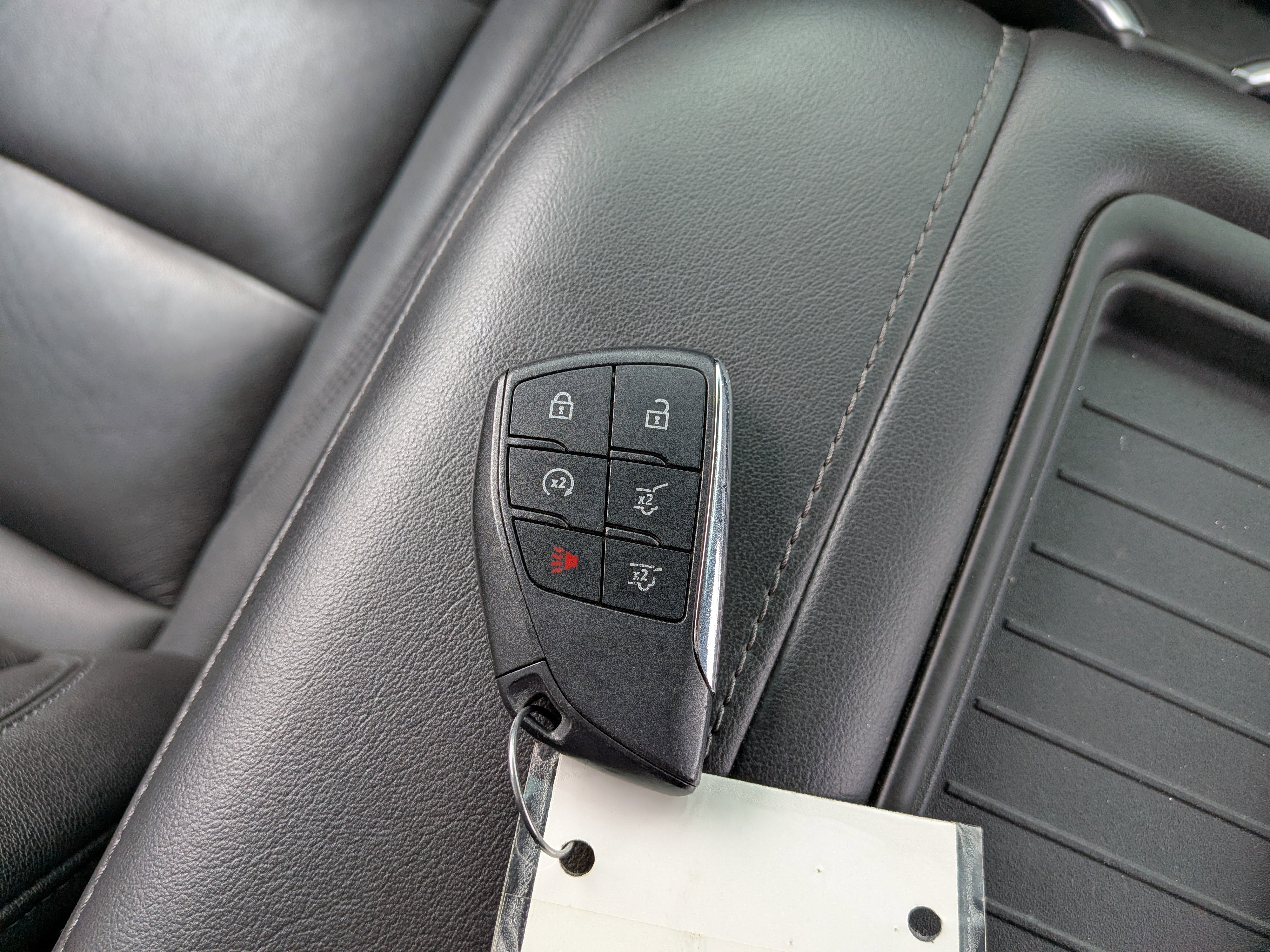 Used 2022 Chevrolet Tahoe LT w/ Luxury Package AWD/4WD image 38