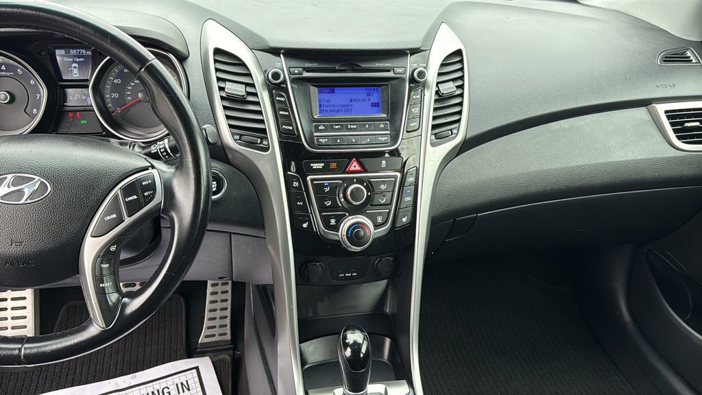 Used 2013 Hyundai Elantra GT w/ Touch & Go Pkg FWD image 19