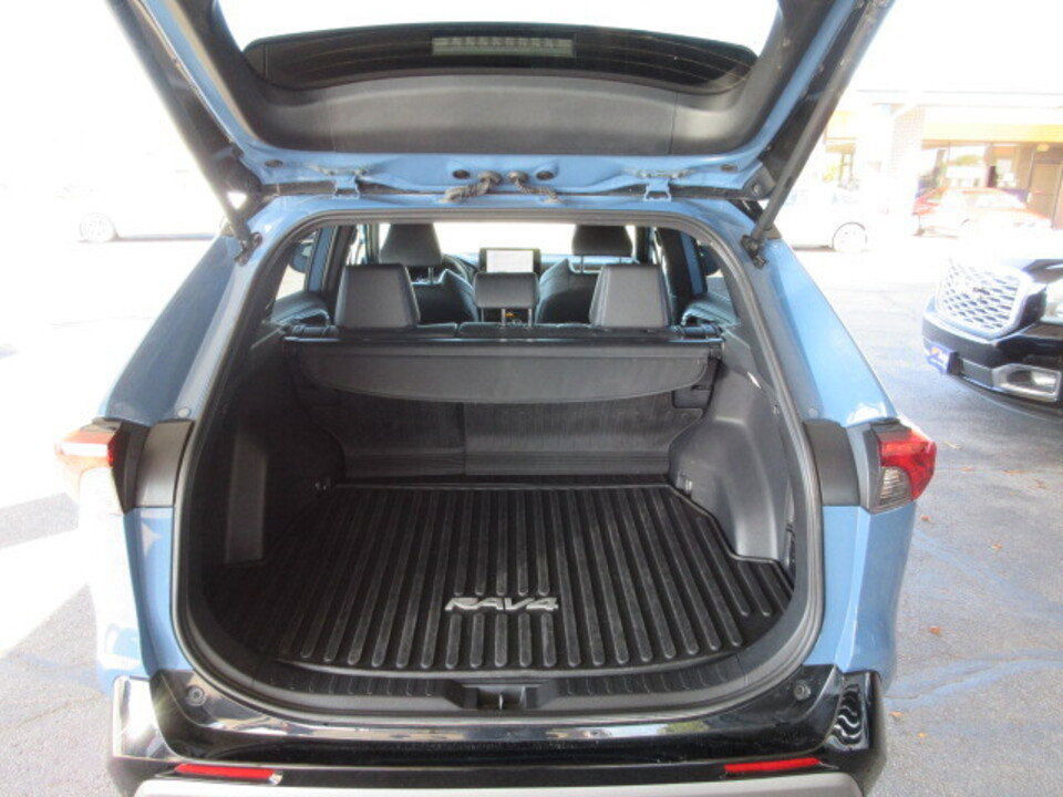 Used 2025 Toyota RAV4 XSE image 25