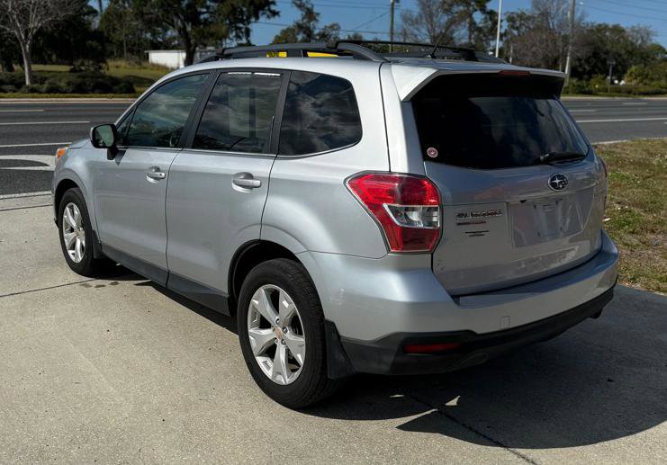 Used 2015 Subaru Forester 2.5i Limited AWD/4WD image 3