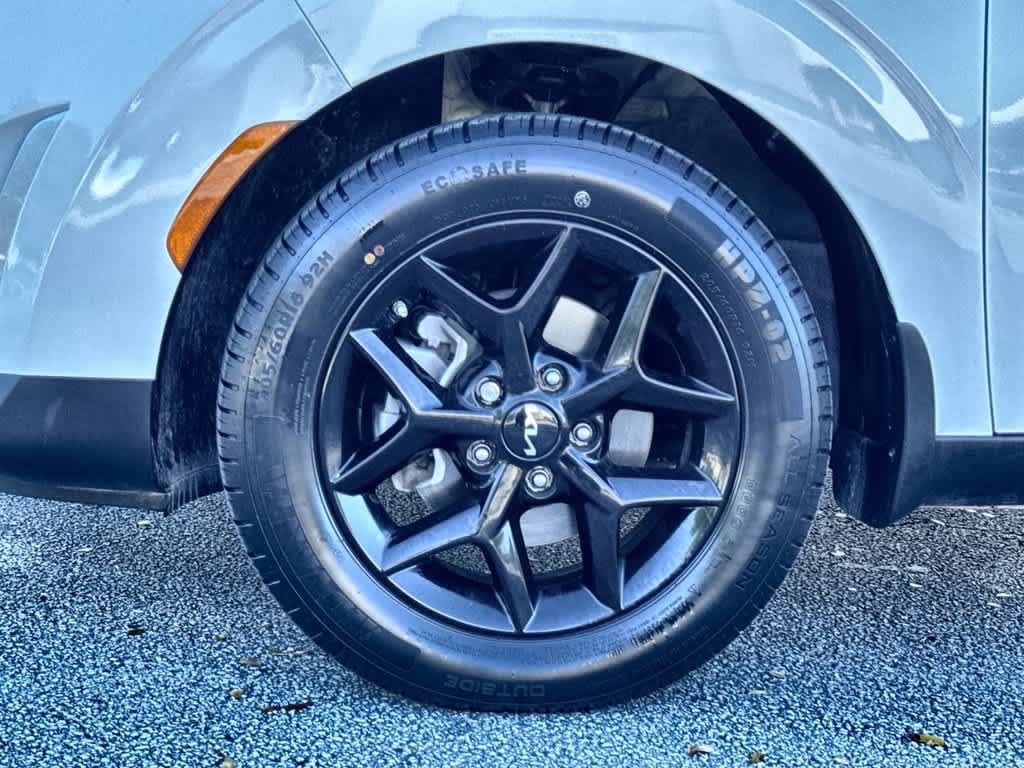 Used 2023 Kia Soul LX w/ Option Group 015 FWD image 11