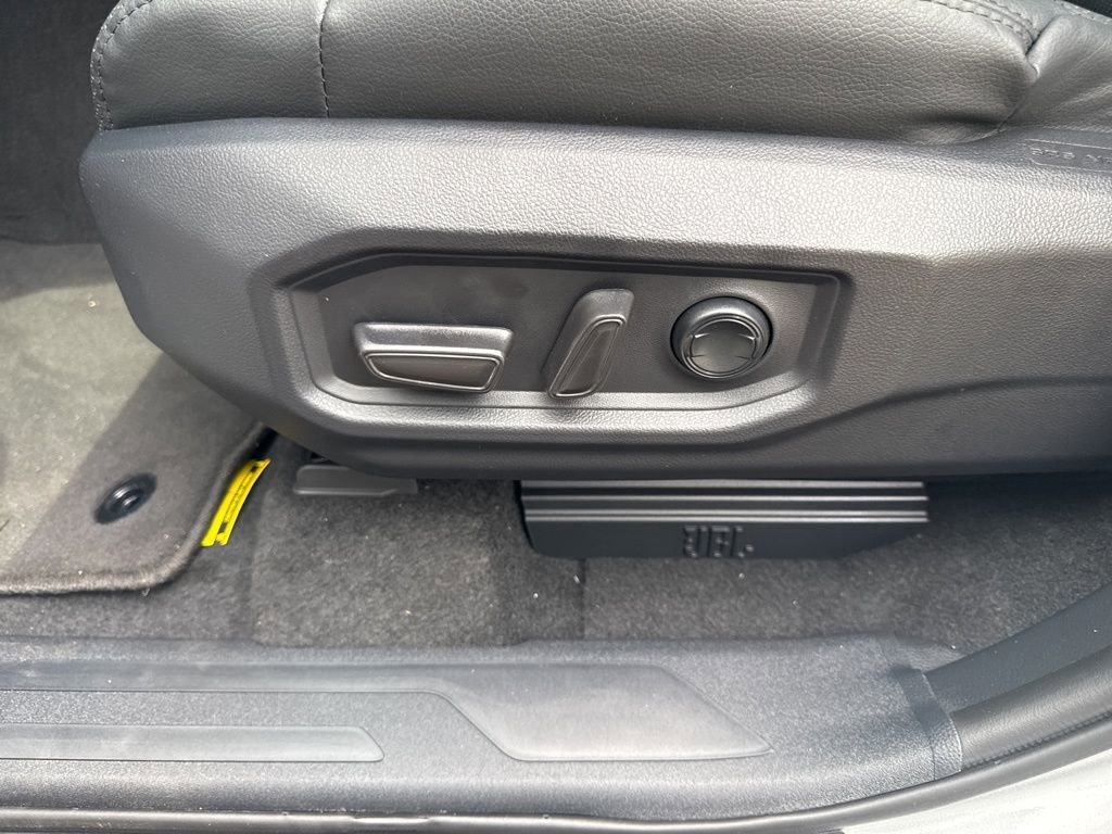 Used 2024 Toyota Tundra Limited image 16