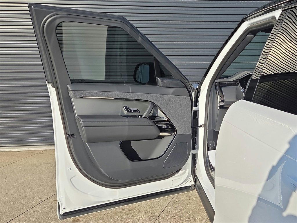 Used 2025 Land Rover Range Rover Sport Dynamic SE image 6