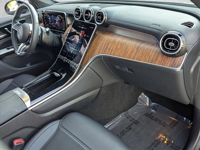 Used 2025 Mercedes-Benz GLC 300 4MATIC image 20