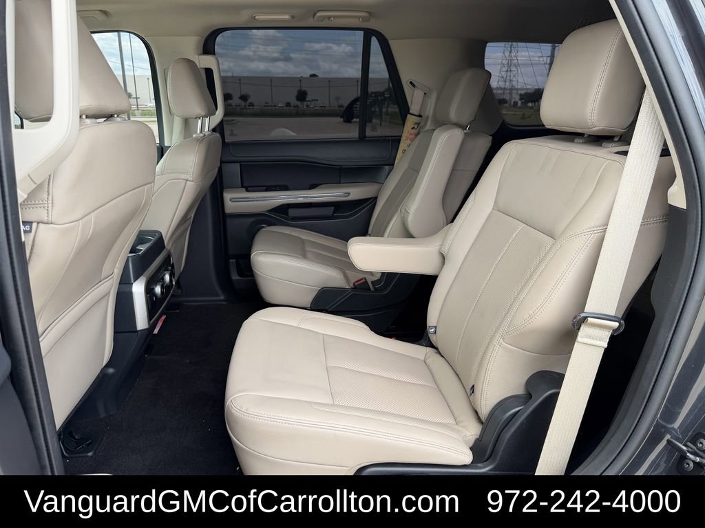 Used 2022 Ford Expedition XLT RWD image 32