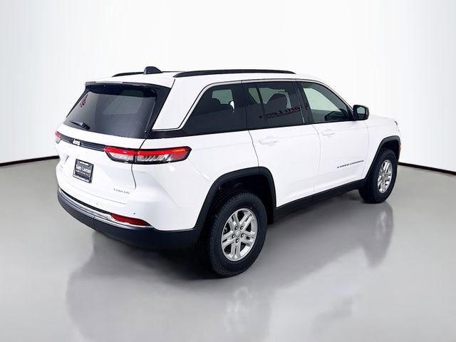 New 2025 Jeep Grand Cherokee Laredo image 7