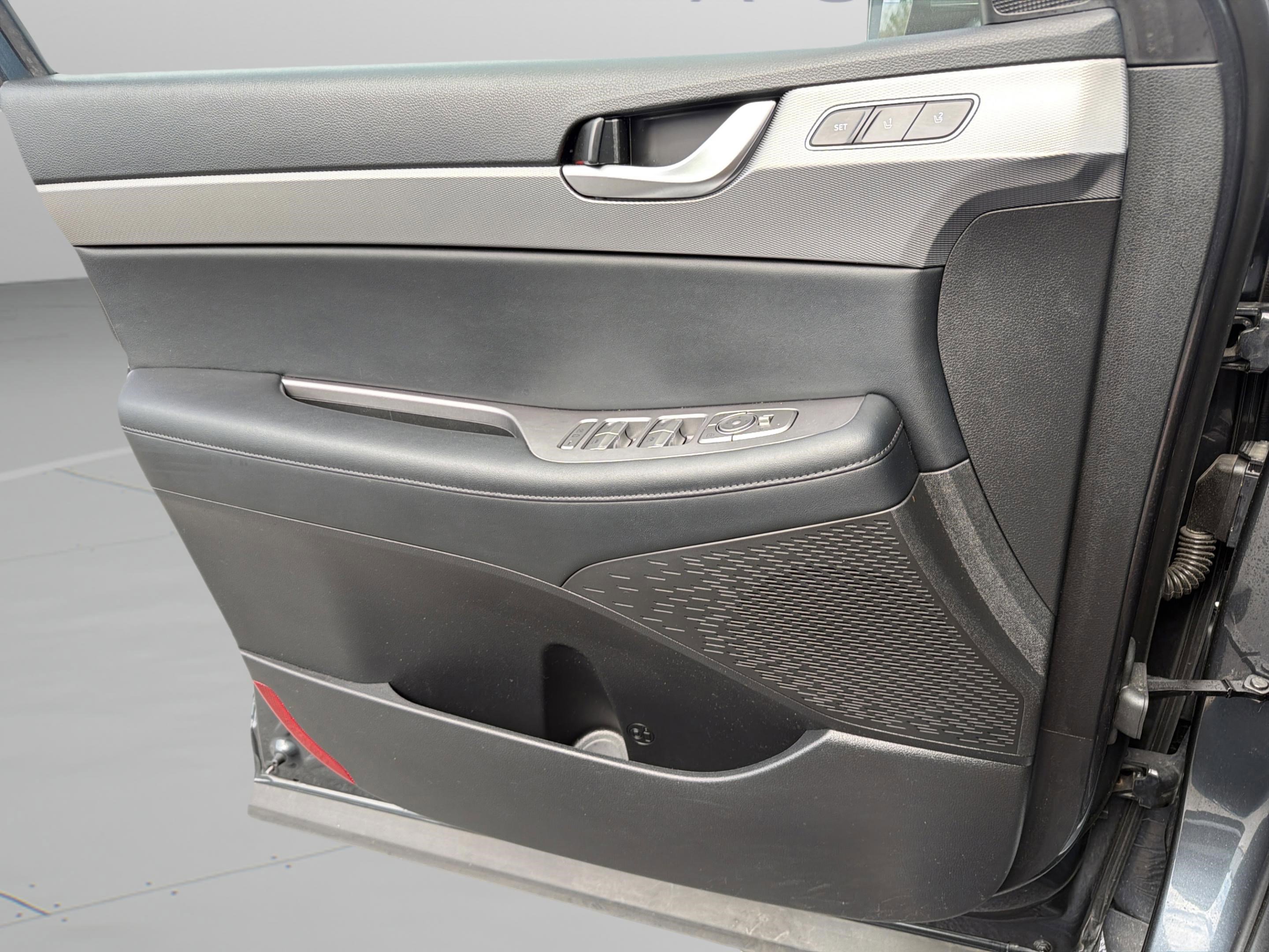 Used 2020 Hyundai Palisade SEL w/ Premium Package FWD image 18