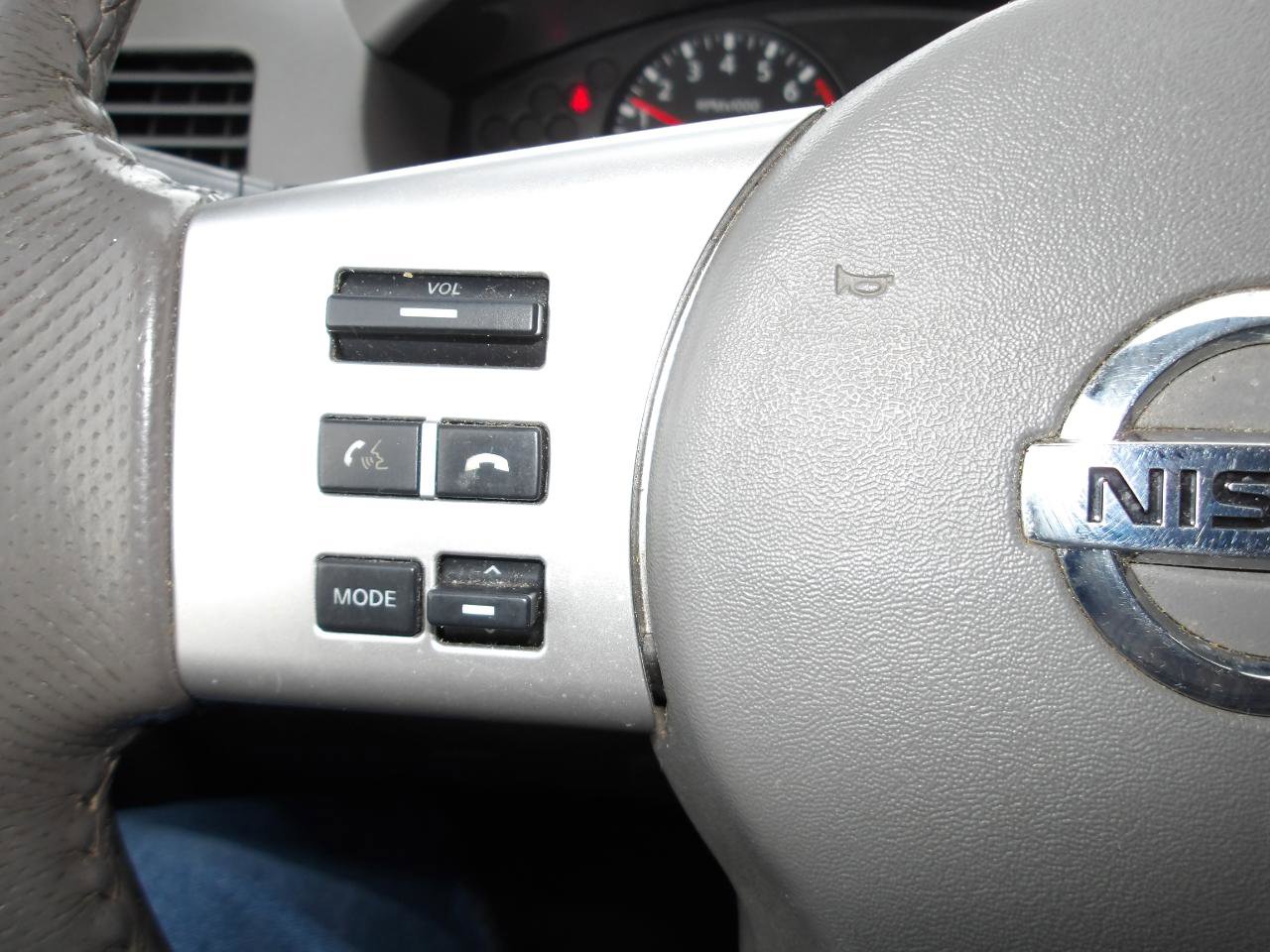 Used 2016 Nissan Frontier SV AWD/4WD image 16