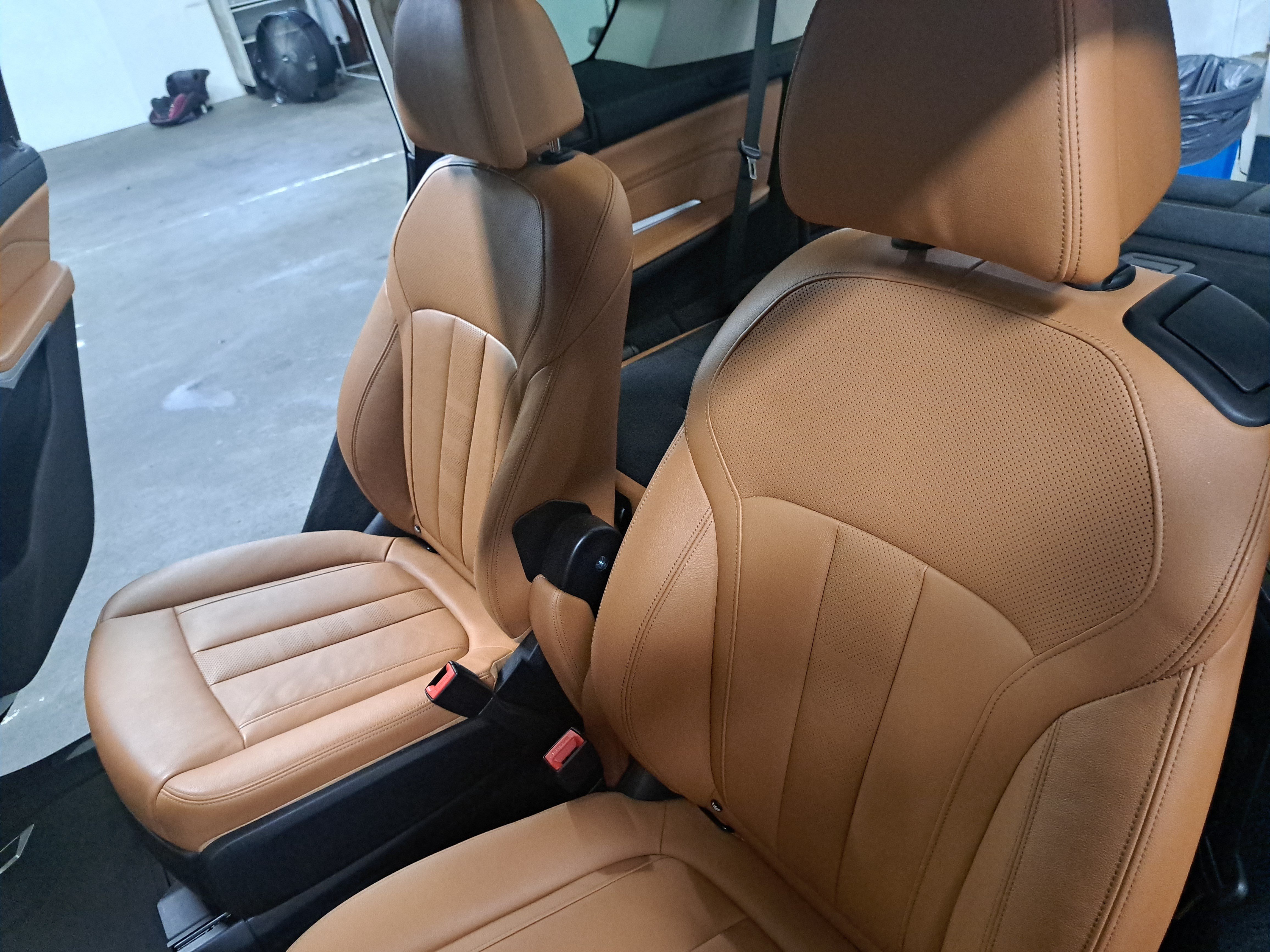 Used 2020 BMW X7 xDrive40i w/ Luxury Seating Package AWD/4WD image 14