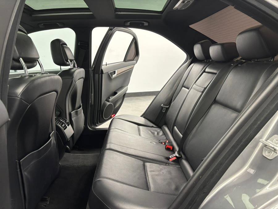 Used 2013 Mercedes-Benz C 300 Sport image 34