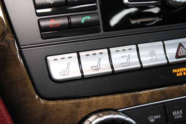 Used 2013 Mercedes-Benz SL 550 image 24