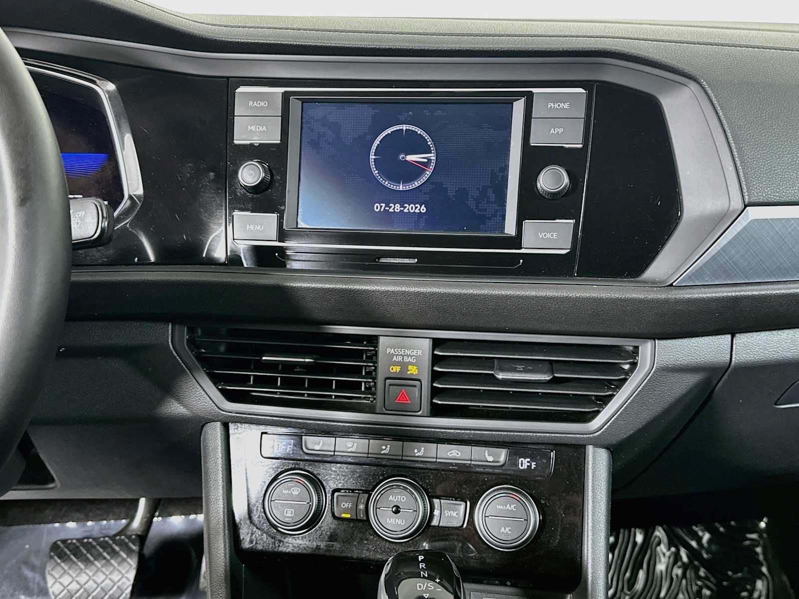 Used 2023 Volkswagen Jetta SE FWD image 13
