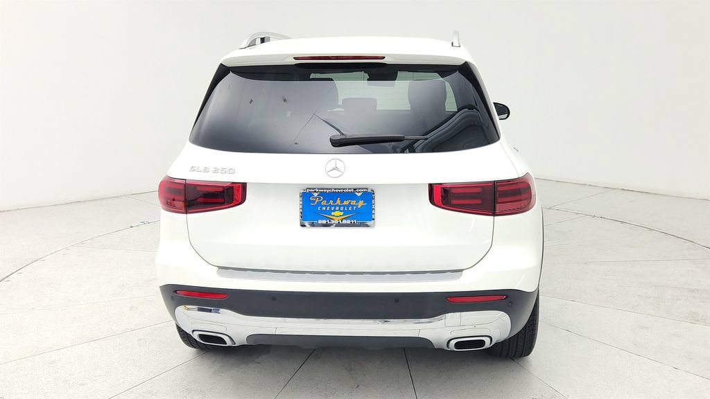 Used 2025 Mercedes-Benz GLB 250 w/ Exclusive Package image 6