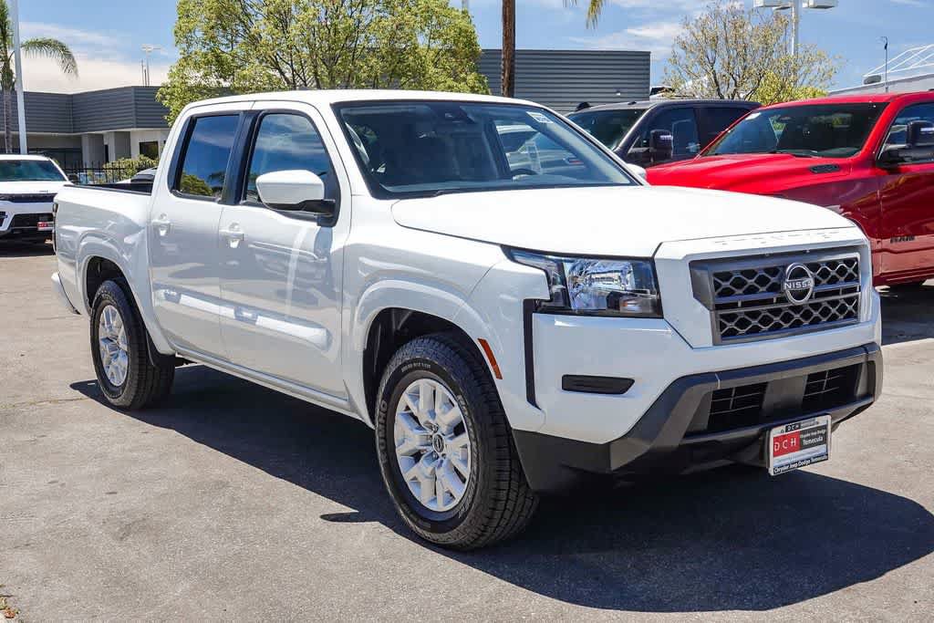 Used 2023 Nissan Frontier SV RWD image 3