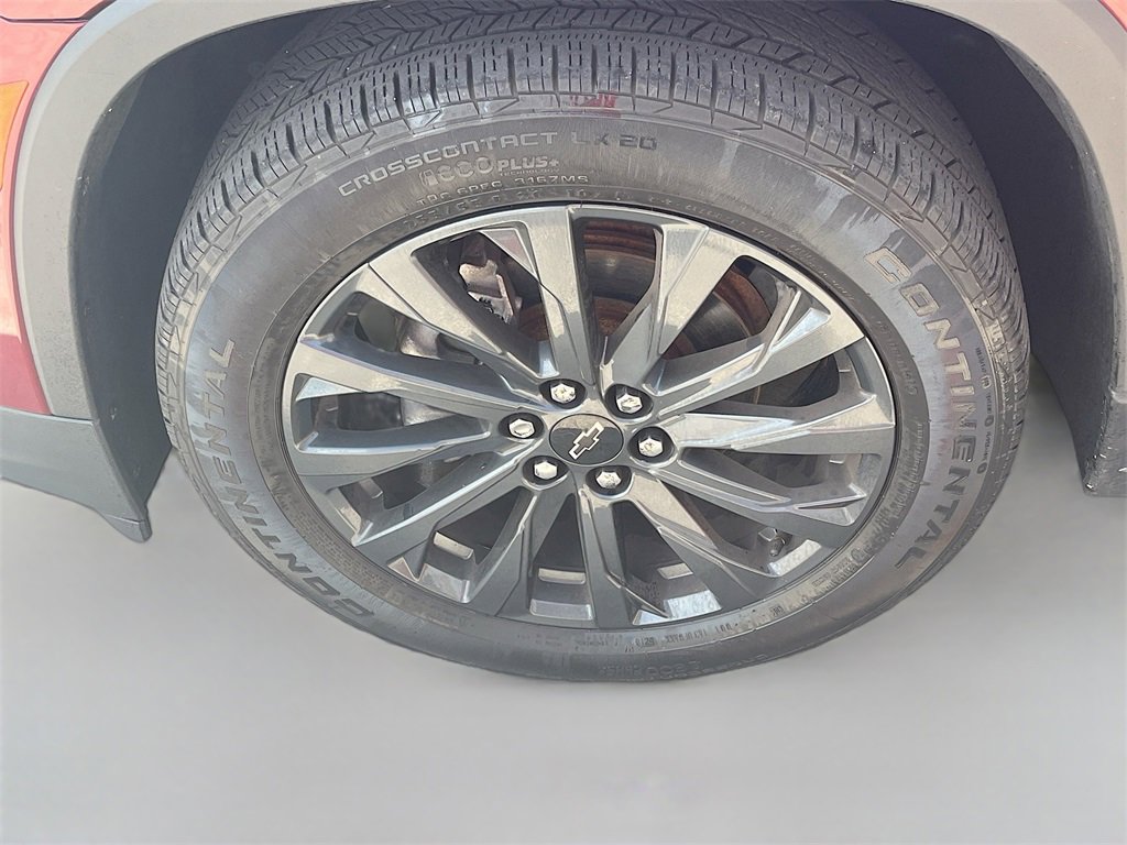 Used 2023 Chevrolet Traverse RS image 34