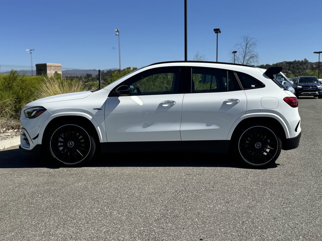 New 2025 Mercedes-Benz GLA 35 AMG 4MATIC image 12