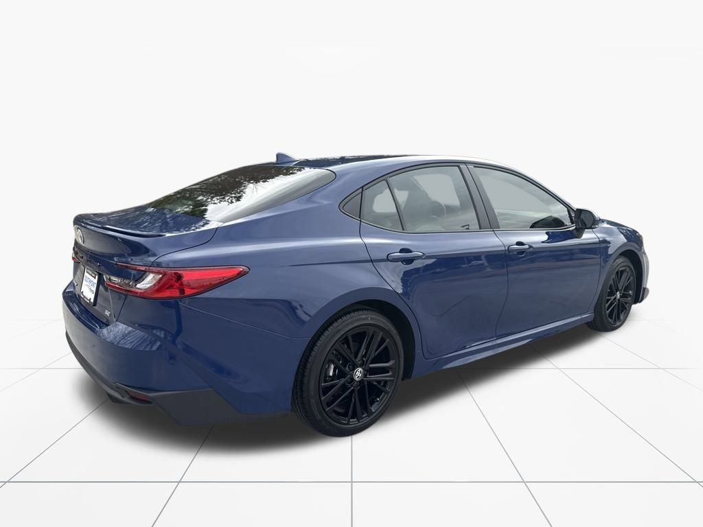 Used 2026 Toyota Camry SE image 9