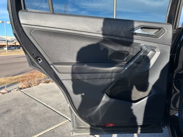 Used 2018 Volkswagen Tiguan S image 22