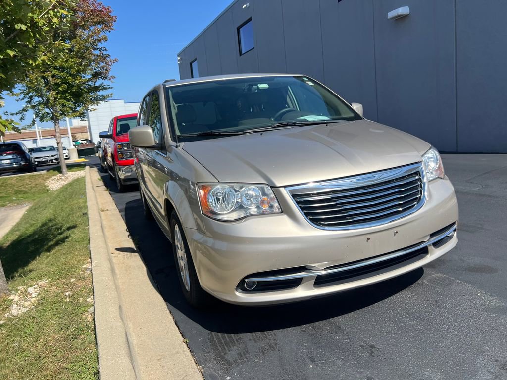Used 2014 Chrysler Town & Country Touring