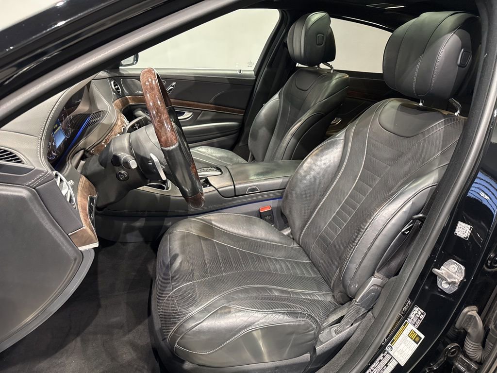 Used 2018 Mercedes-Benz S 560 4MATIC Sedan w/ AMG Line Exterior image 12