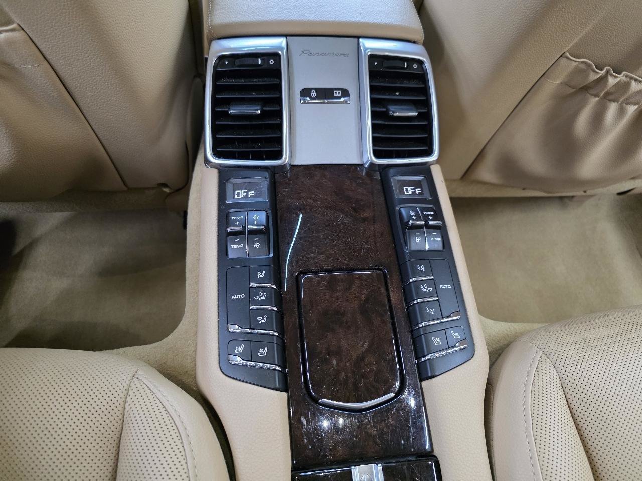 Used 2016 Porsche Panamera 4 Edition AWD/4WD image 27