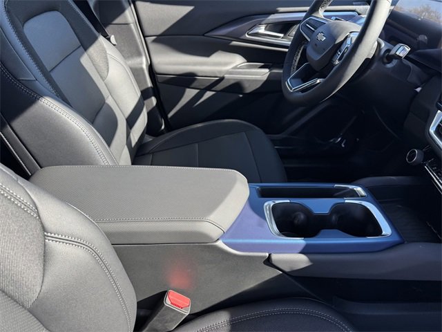 New 2026 Chevrolet Equinox EV LT image 7