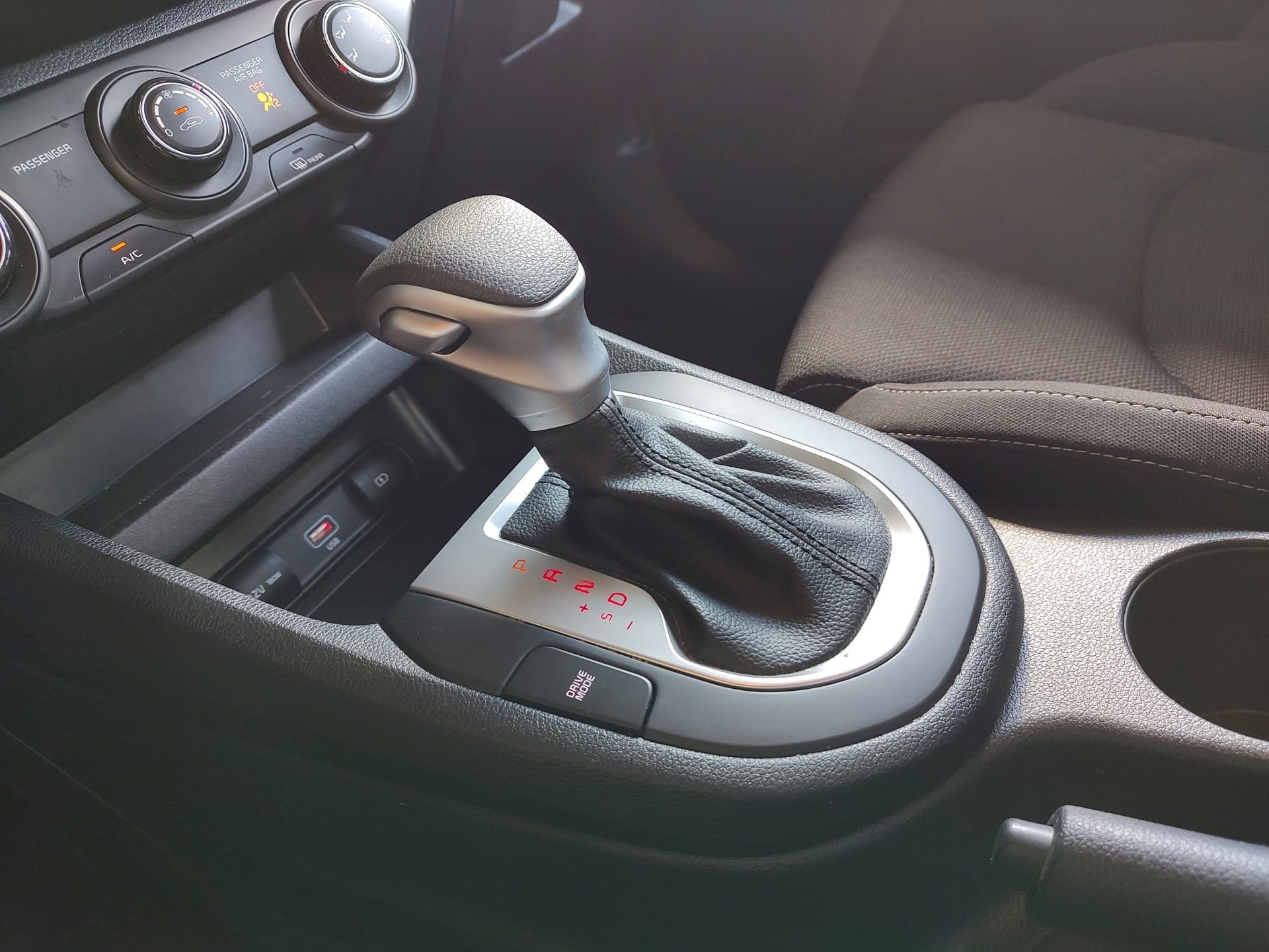 Used 2024 Kia Forte LXS image 13